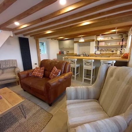 Cosy 2 Bed Cottage Between Snowdonia And The Sea Llandegai Eksteriør billede