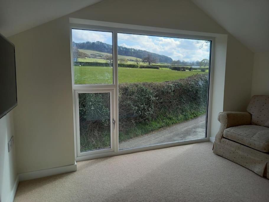 Cosy 2 Bed Cottage Between Snowdonia And The Sea Llandegai Eksteriør billede