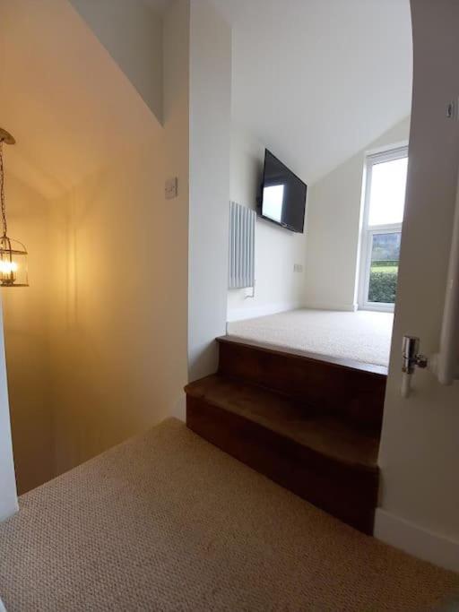 Cosy 2 Bed Cottage Between Snowdonia And The Sea Llandegai Eksteriør billede