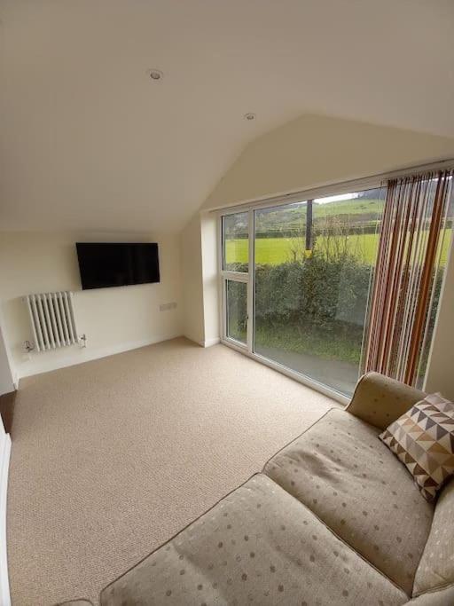 Cosy 2 Bed Cottage Between Snowdonia And The Sea Llandegai Eksteriør billede