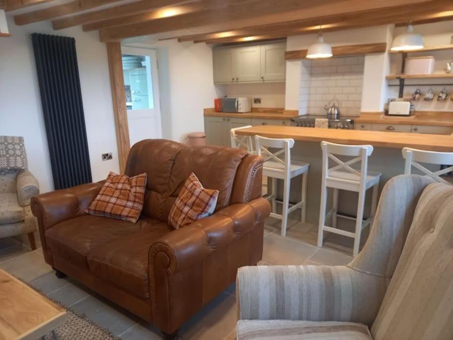 Cosy 2 Bed Cottage Between Snowdonia And The Sea Llandegai Eksteriør billede